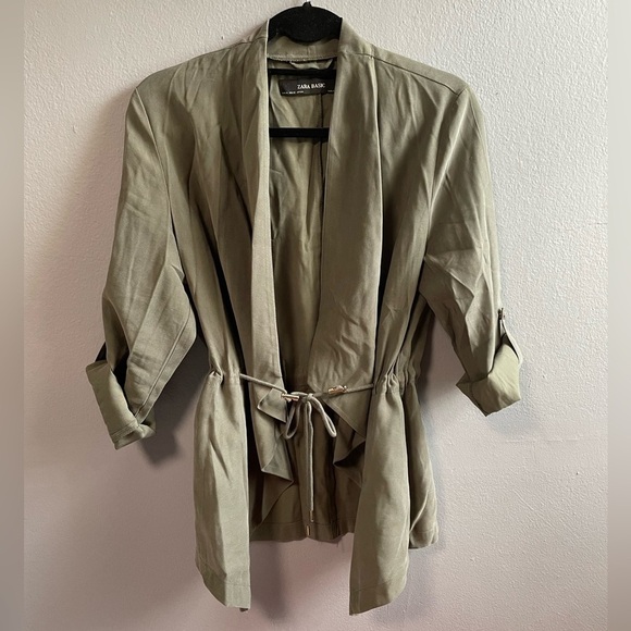 Zara open front cascade light utility jacket in green. Size X-Small - Picture 1 of 7